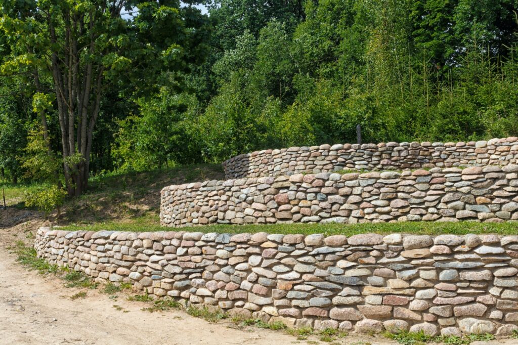 retaining wall of cobblestones
